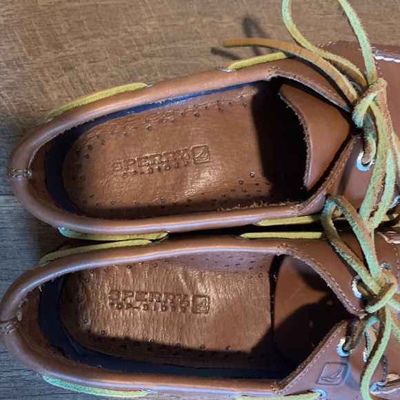 Sperry Top Siders Like New - Picture 5 of 5